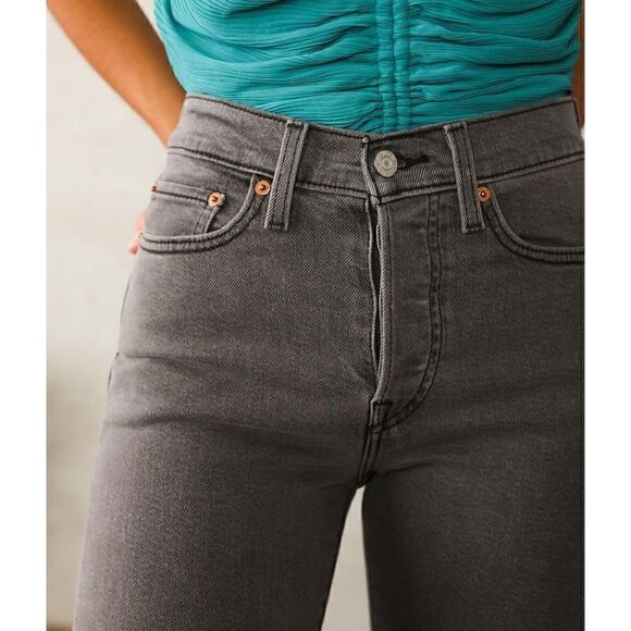 NWT Levi's Wedgie Straight Cropped Jeans in Cosmic Comet, Size 00 X Short, 24x28 - Picture 4 of 16